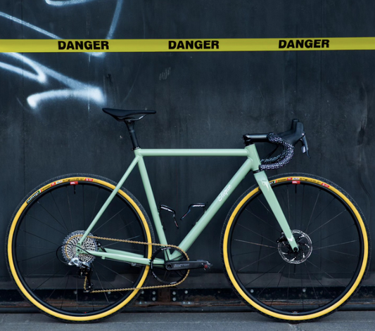 Vélo Gravel-Route / Gravel-Road bike en aluminium ou acier/cromoly (acompte/deposit)